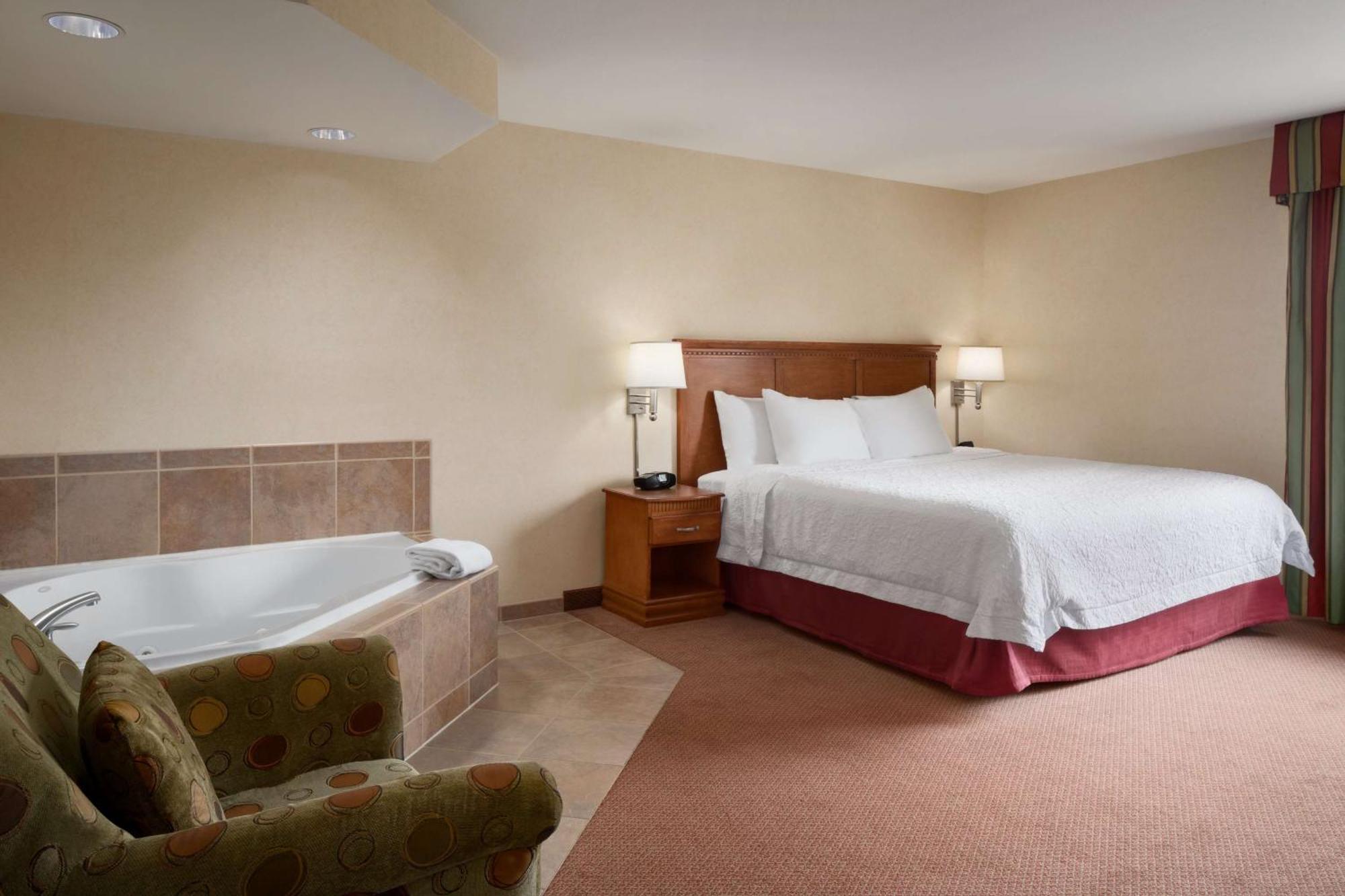 Hampton Inn Belle Vernon Zewnętrze zdjęcie