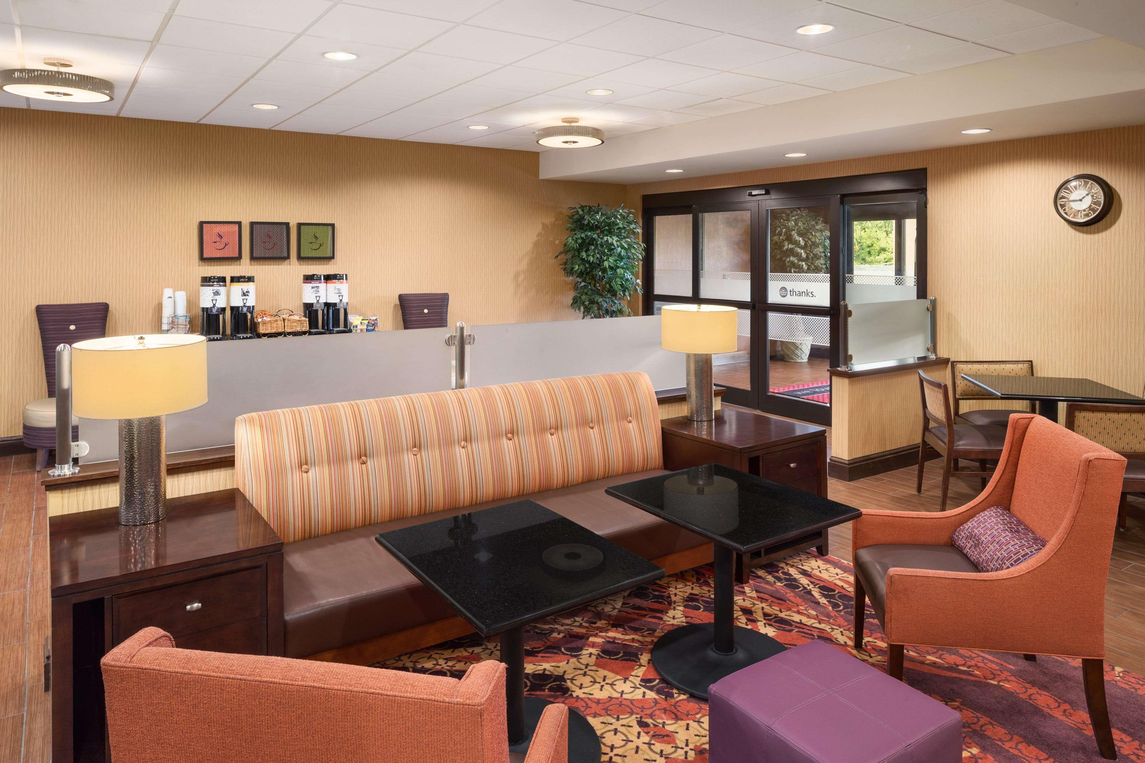 Hampton Inn Belle Vernon Zewnętrze zdjęcie