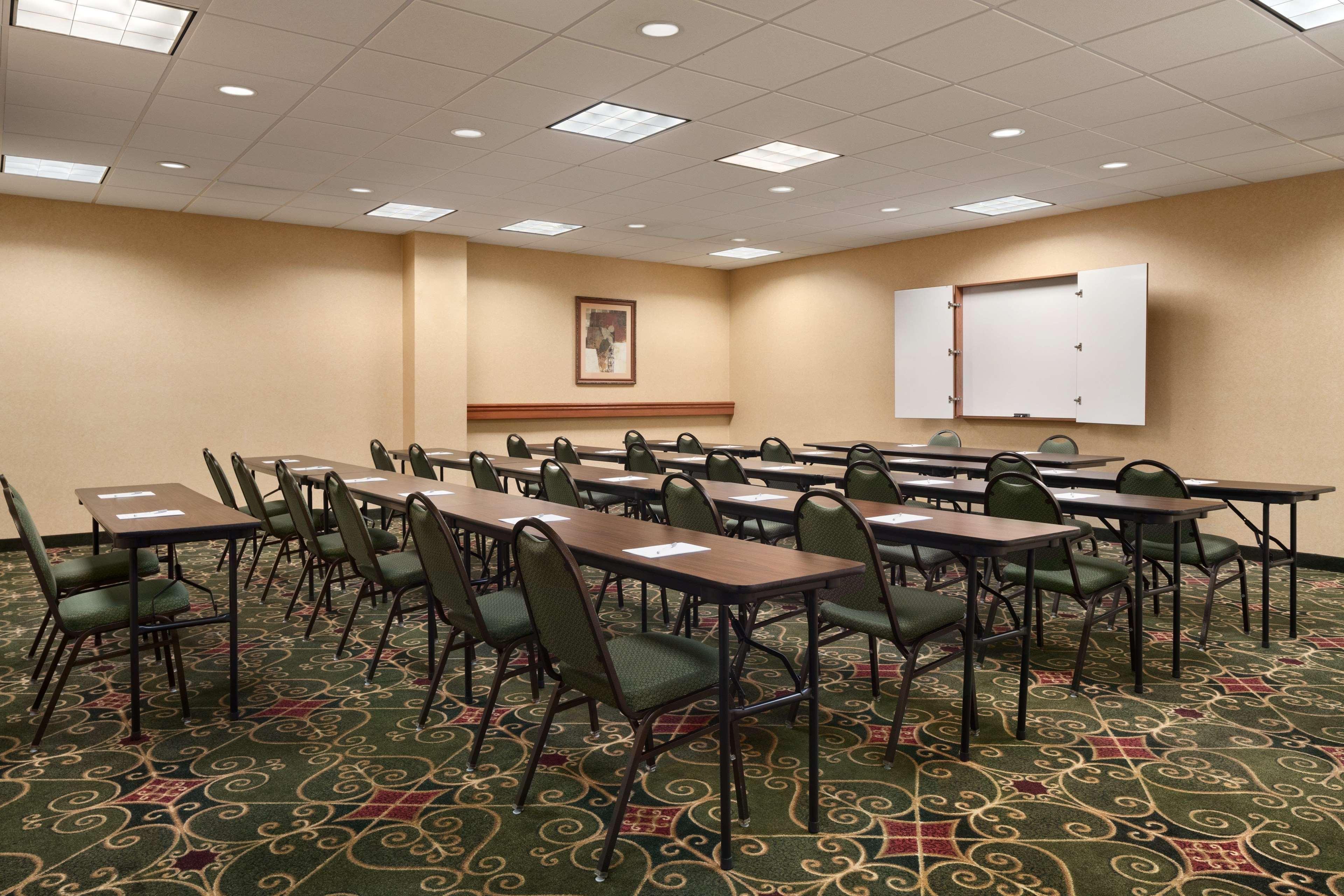 Hampton Inn Belle Vernon Zewnętrze zdjęcie