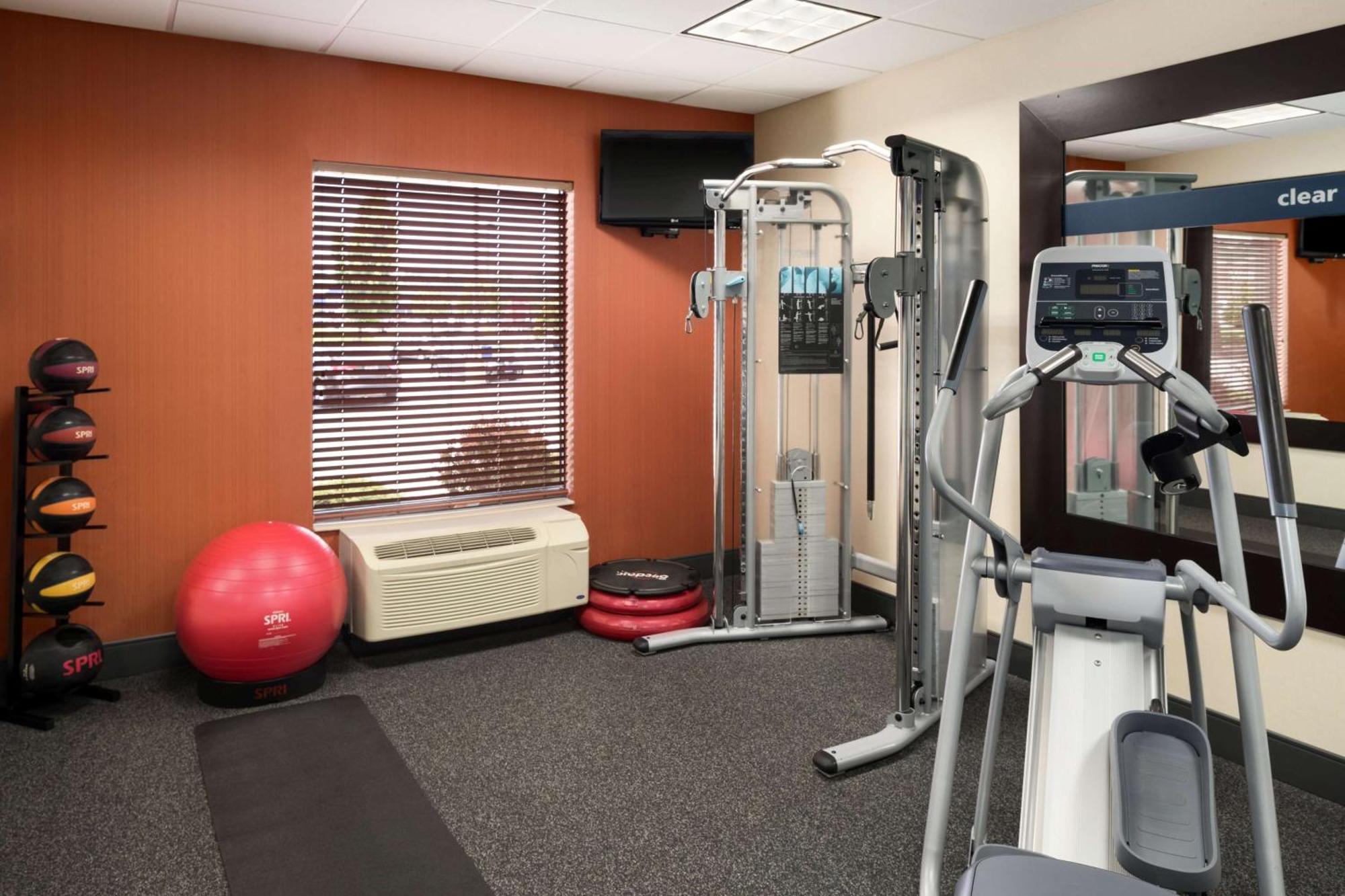 Hampton Inn Belle Vernon Zewnętrze zdjęcie