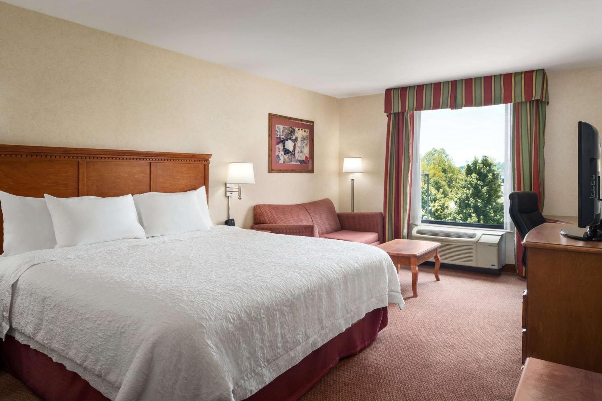 Hampton Inn Belle Vernon Zewnętrze zdjęcie